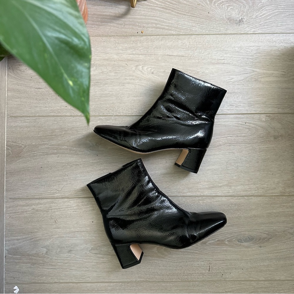 Black Urban Outfitters Shiny Ankle Boot | Size 6